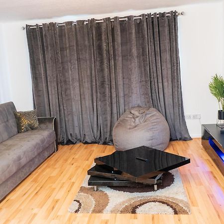 Cosy 2 Bed With Parking Near Piccadilly, Etihad Stadium And Coop Live Sleeps Up To 5 Villa Manchester Kültér fotó