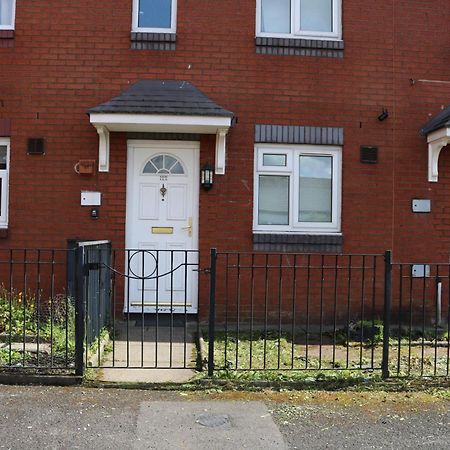 Cosy 2 Bed With Parking Near Piccadilly, Etihad Stadium And Coop Live Sleeps Up To 5 Villa Manchester Kültér fotó