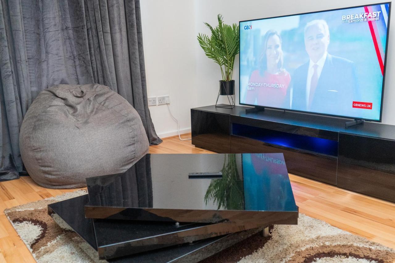 Cosy 2 Bed With Parking Near Piccadilly, Etihad Stadium And Coop Live Sleeps Up To 5 Villa Manchester Kültér fotó